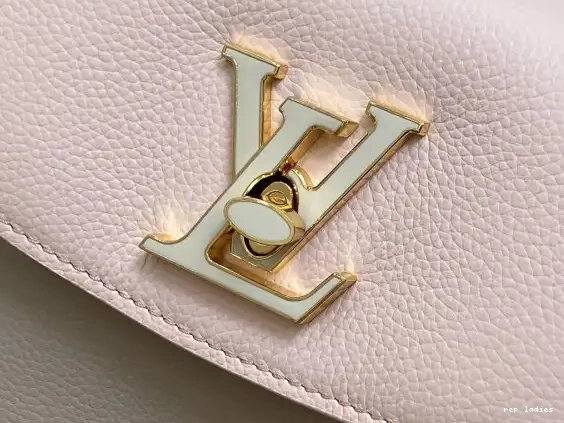 Cheap Lockme Ever-23*17*10CM VUITTON LOUIS 0704